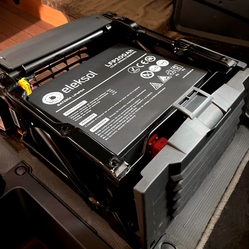 Imagen de Batería ELEKSOL Litio LFP200 12,8V Bajo Asiento